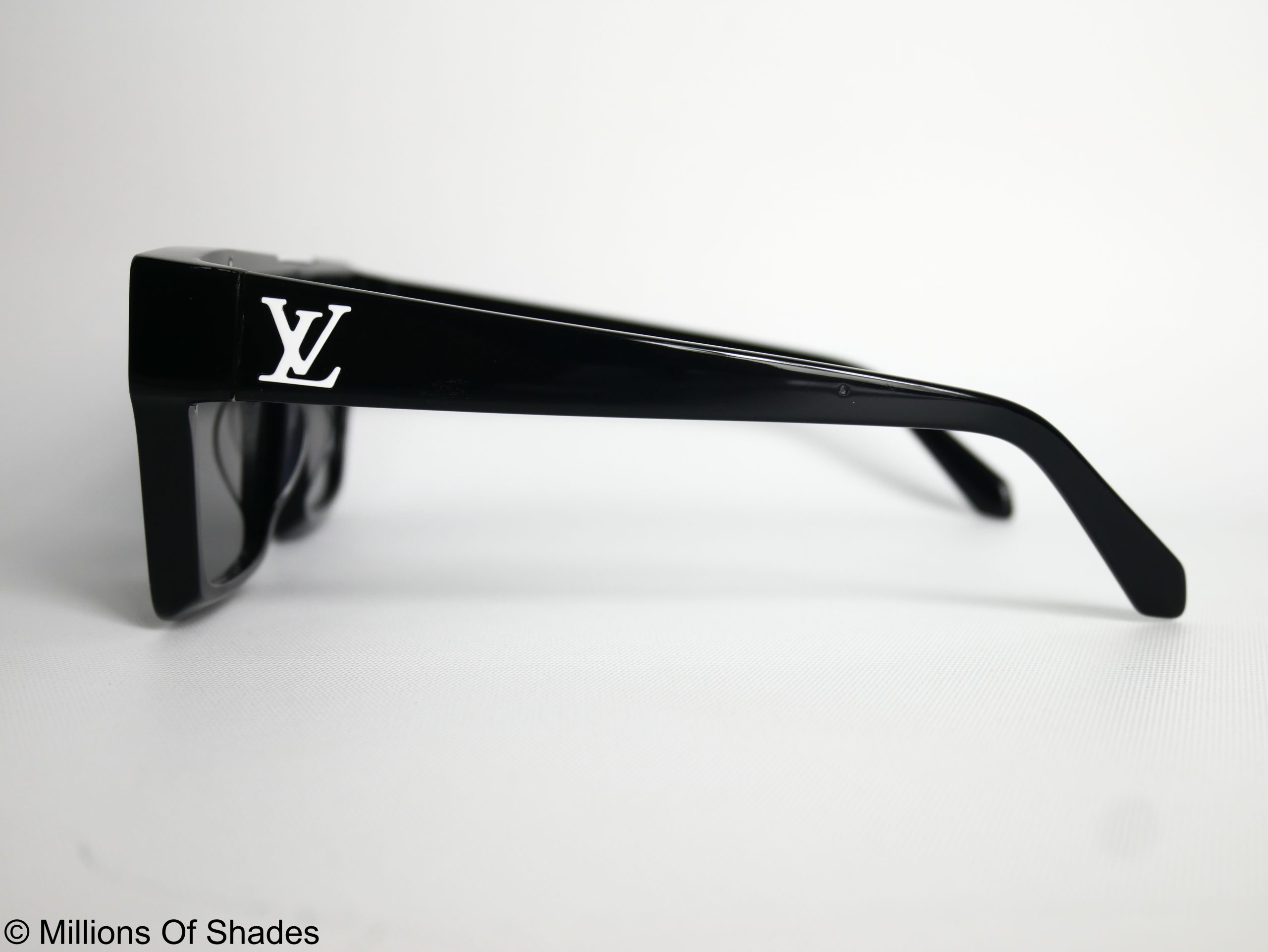 Shop Louis Vuitton 1.1 evidence sunglasses (Z1503W, Z1502W) by