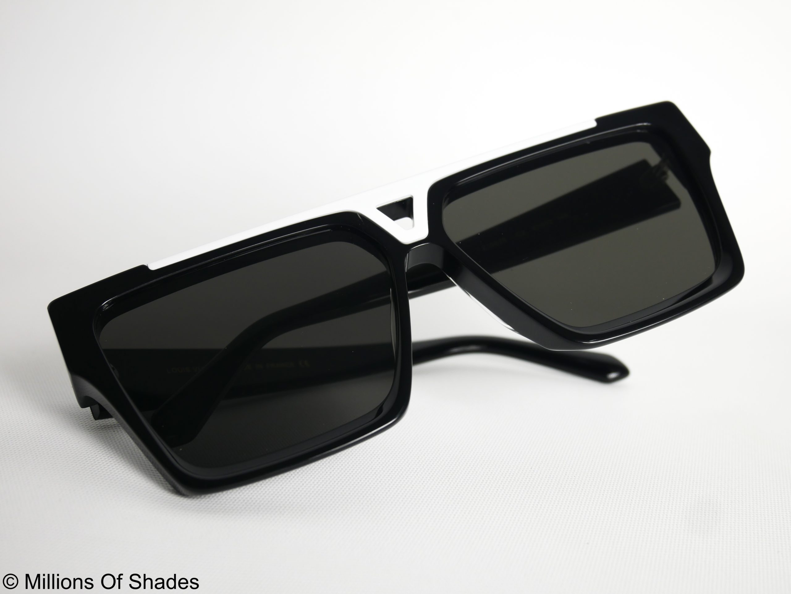 Louis Vuitton 1.1 Evidence Sunglasses (Z1502W, 1.1 EVIDENCE SUNGLASSES,  Z1502E)  Louis vuitton glasses, Louis vuitton sunglasses, Louis vuitton  evidence sunglasses